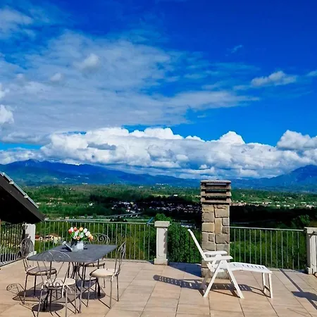La Loggia Sulle Apuane * Tresana